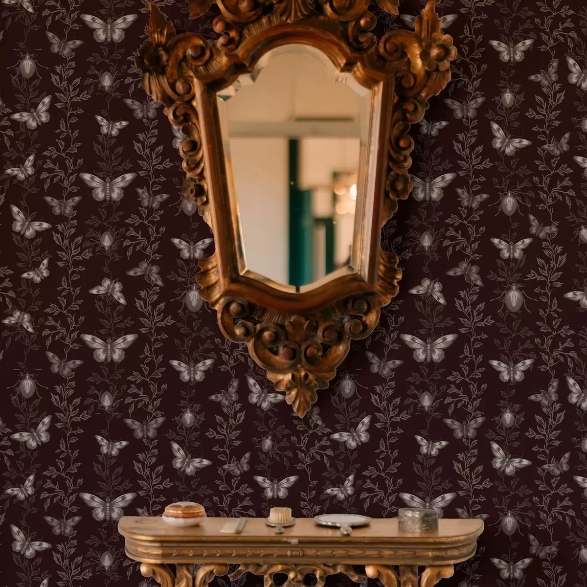 Papel pintado Composición con mariposas, hojas e insectos sobre fondo oscuro a00073v1