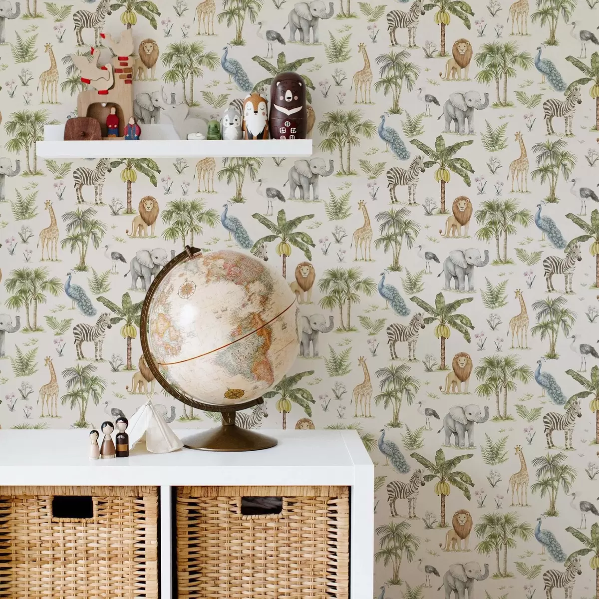 Papel pintado Animales africanos entre palmeras y plantas exóticas a00321