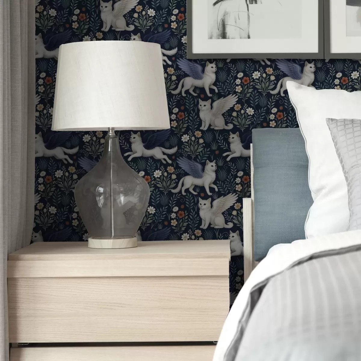 Papel pintado Gatos fantásticos con alas entre flores a00408