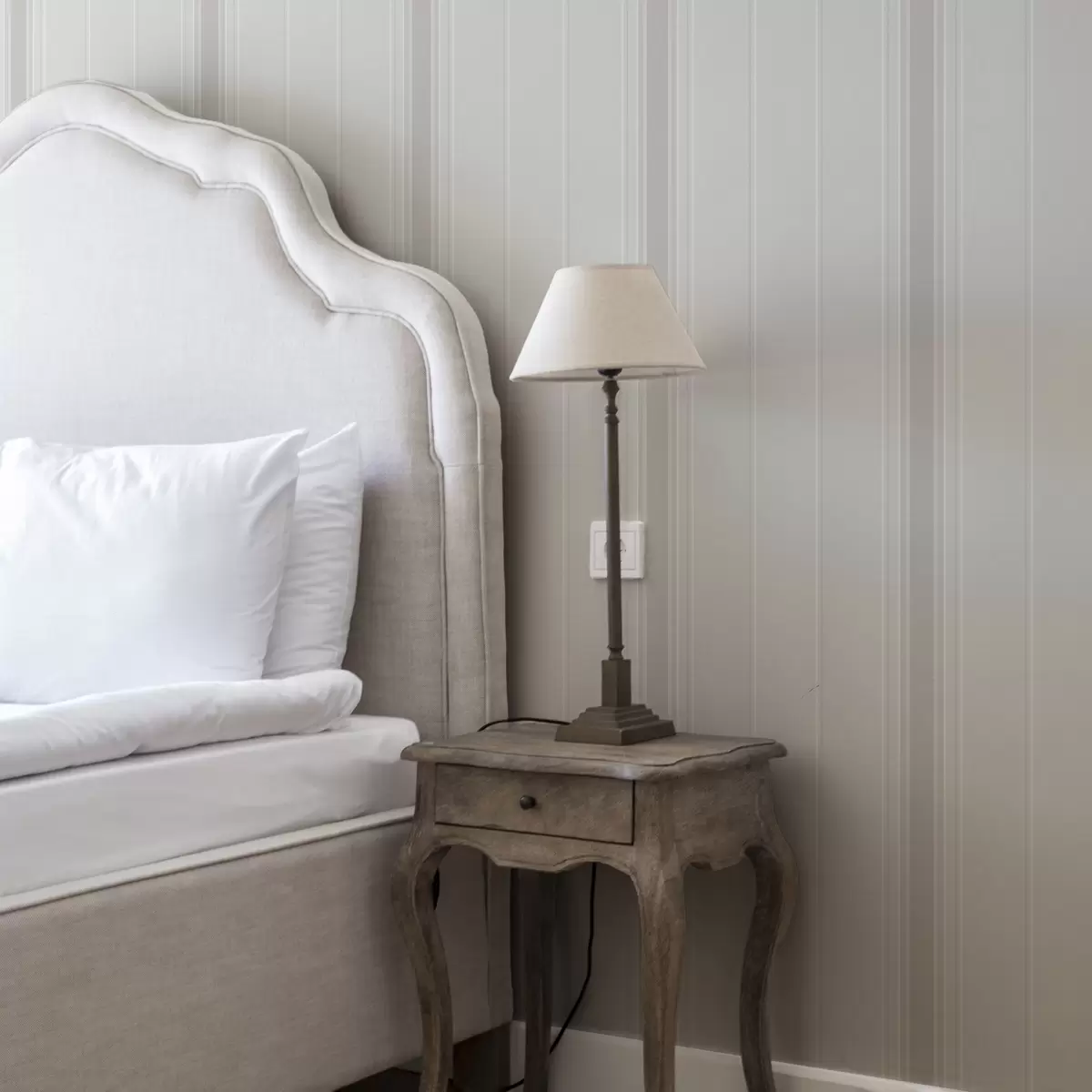 Papel pintado Rayas de color beige claro con detalles anchos a00518