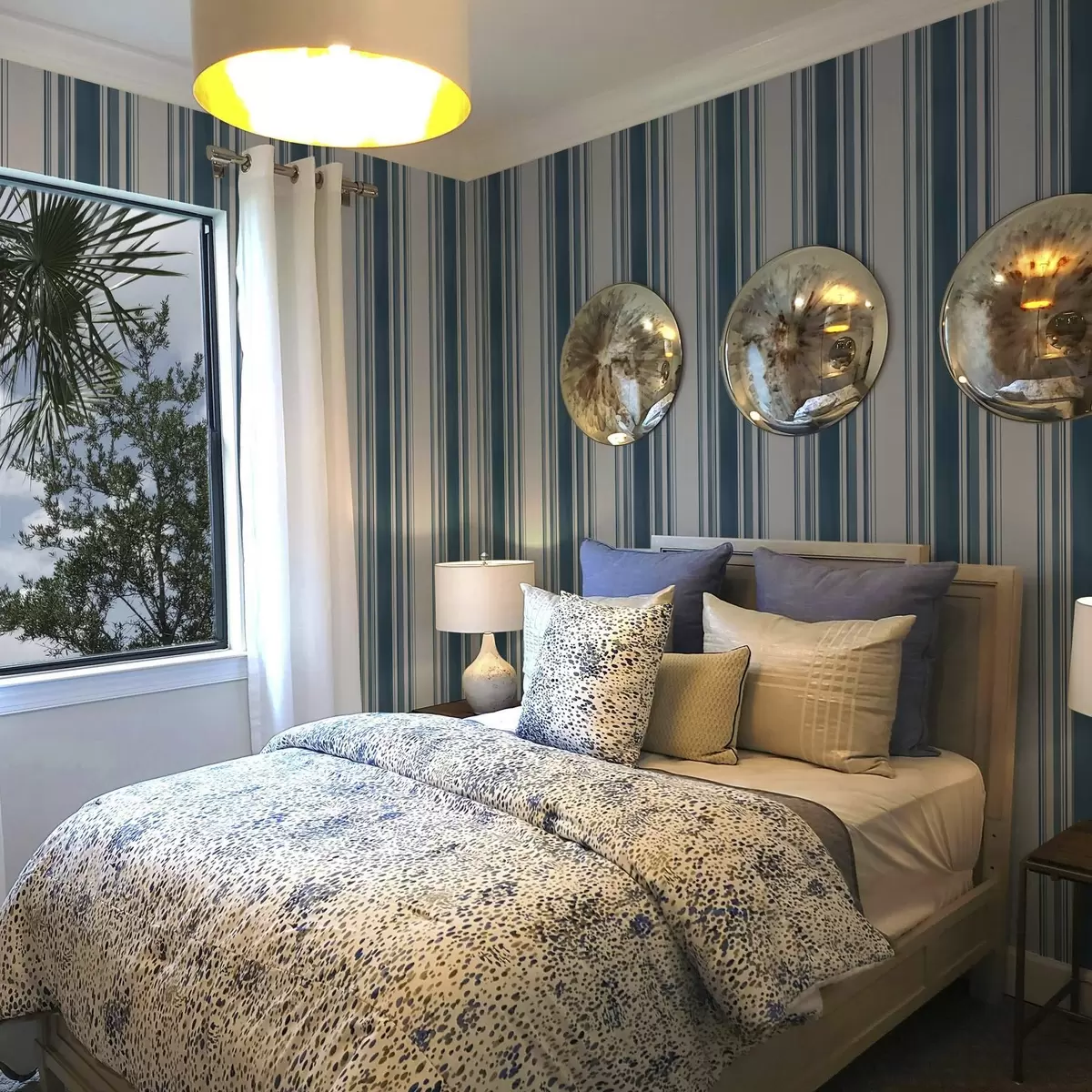 Papel pintado Rayas azules con espacios en blanco a00525