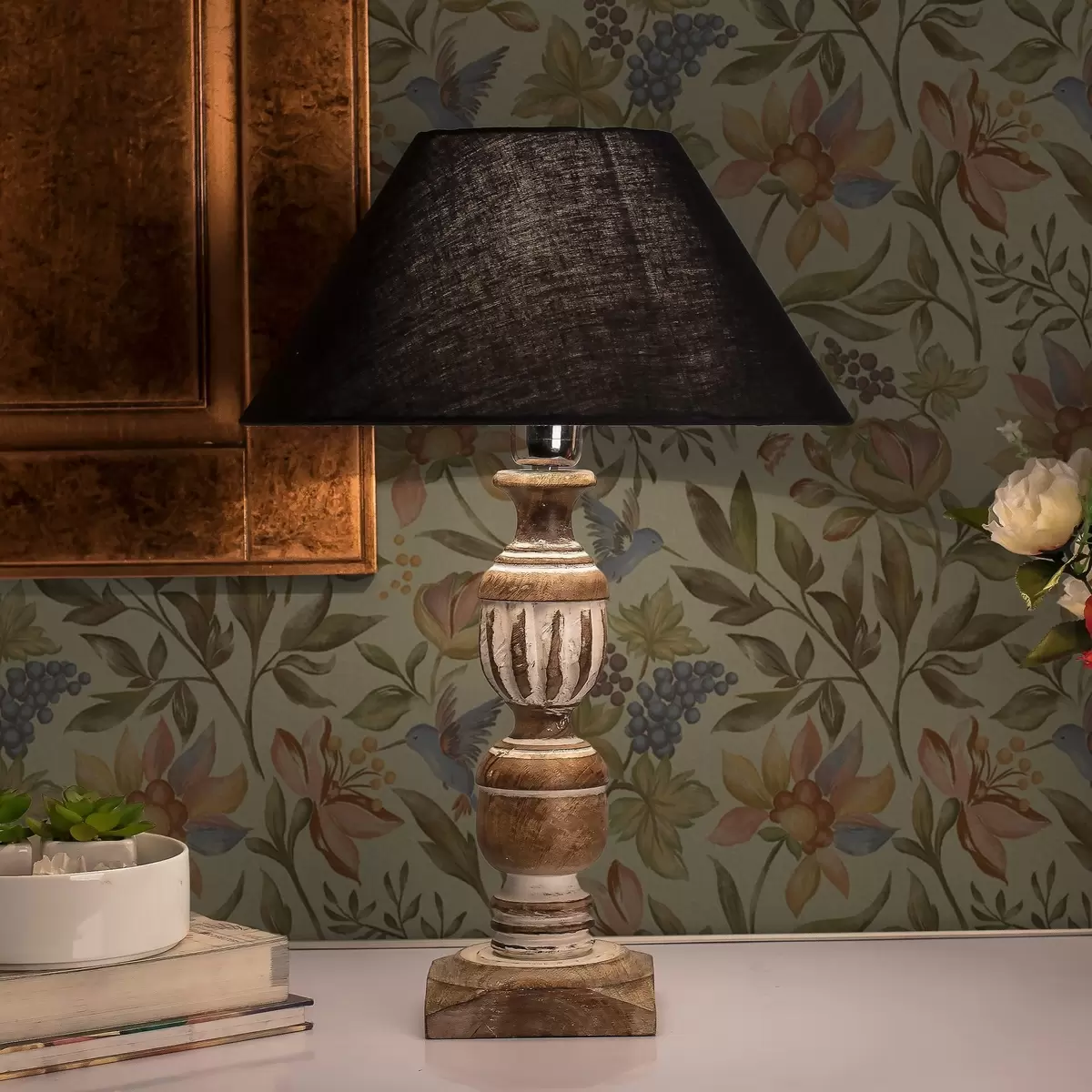 Papel pintado Flores y pájaros vintage con uvas sobre fondo oliva a00594