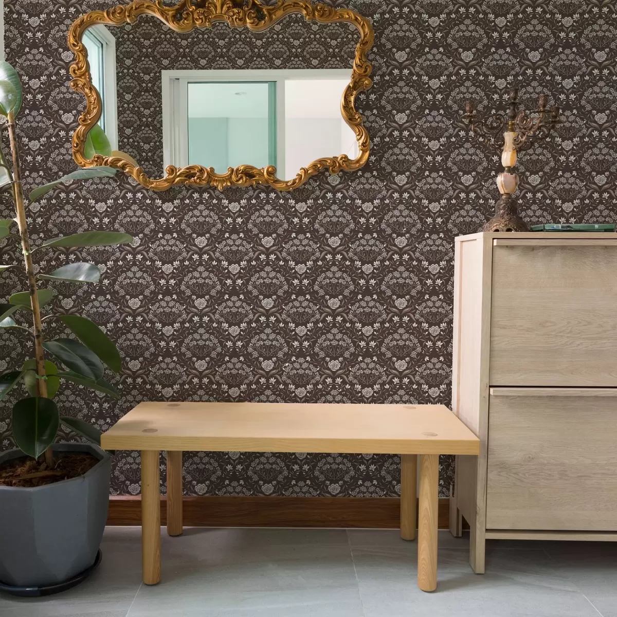 Papel pintado Damasco de chocolate negro con peonías y campanillas de invierno a00603v2