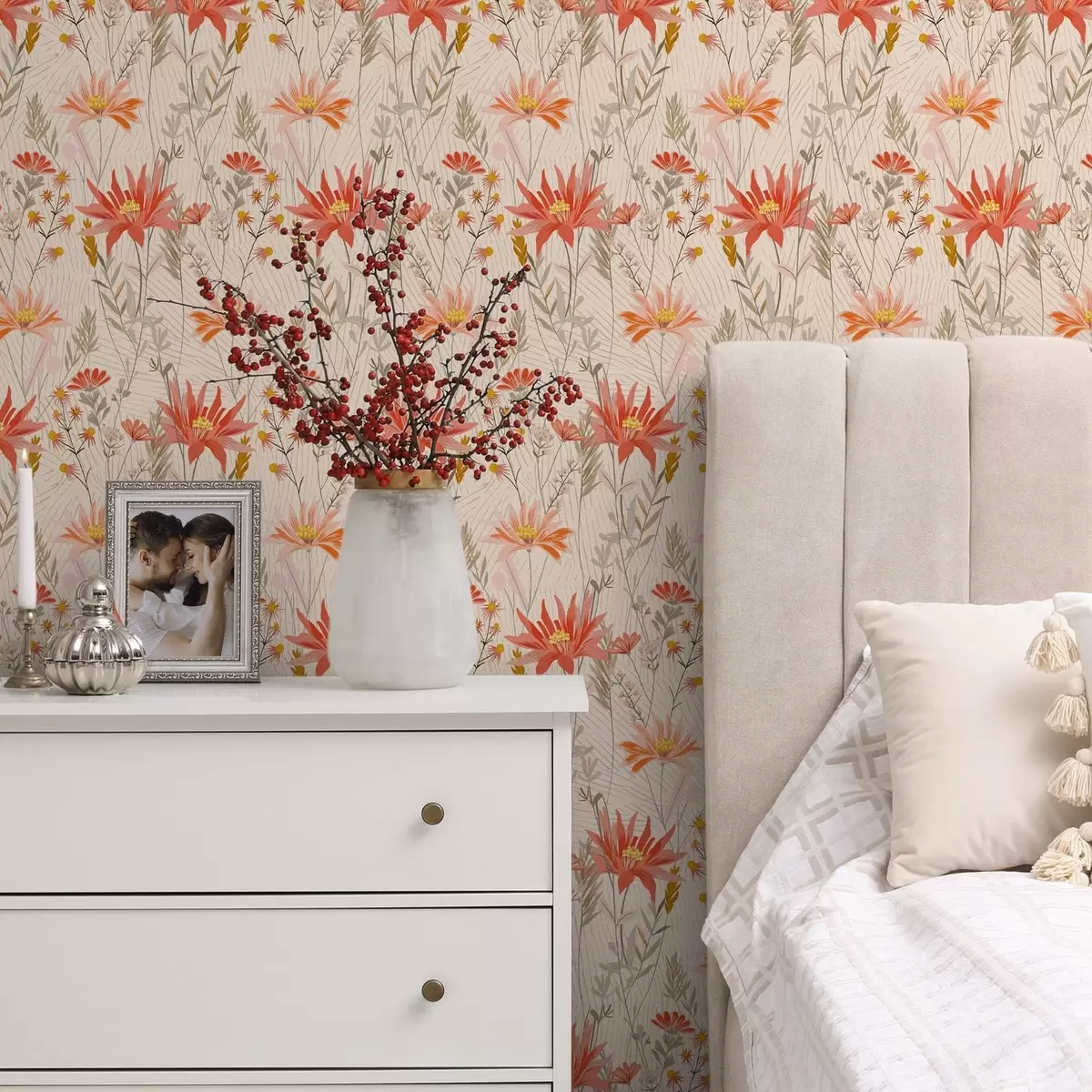 Papel pintado Flores silvestres en tonos cálidos sobre fondo beige a00751