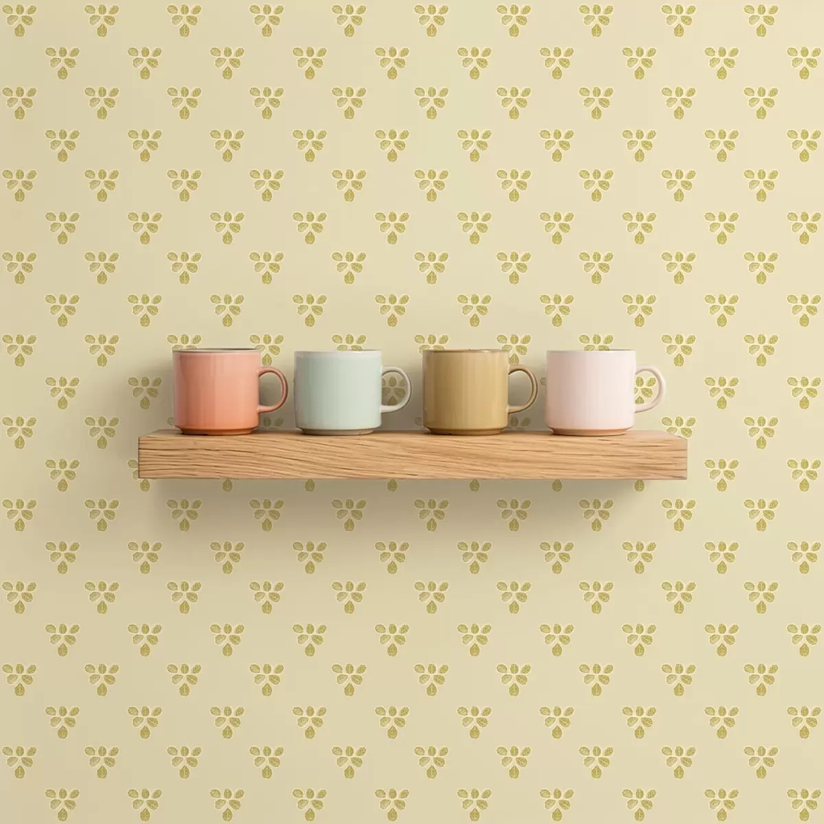 Papel pintado Pequeña repetición: tríos de hojas sobre fondo crema-beige. a00848