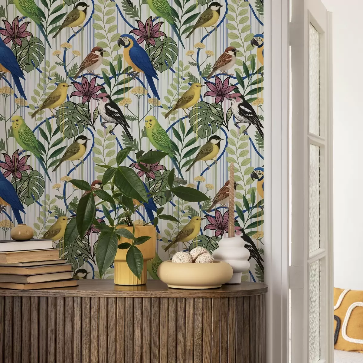 Papel pintado Alegres aves exóticas entre la vegetación tropical a00887