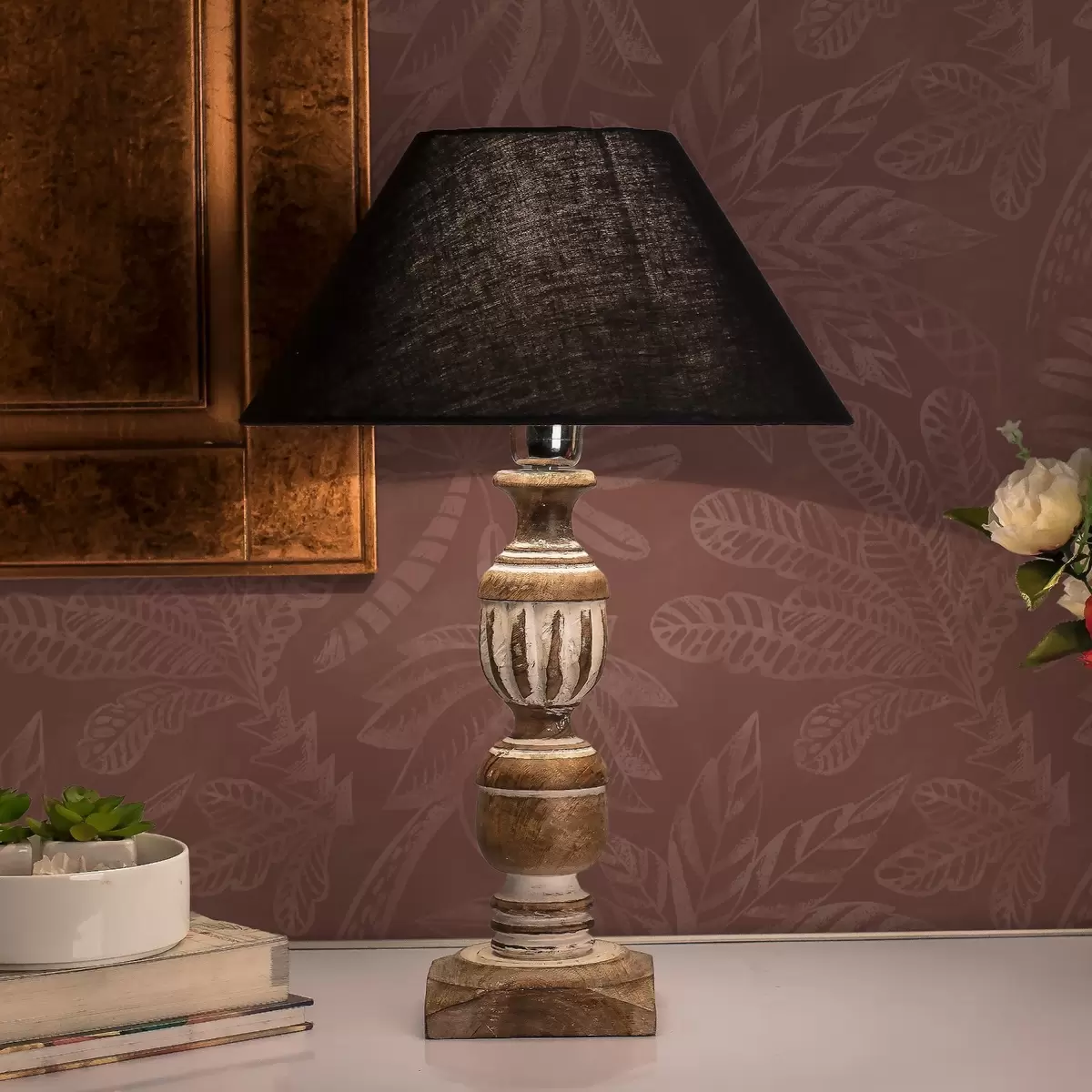 Papel pintado Hojas tropicales texturizadas en tonos terracota rojo intenso. a01001v2