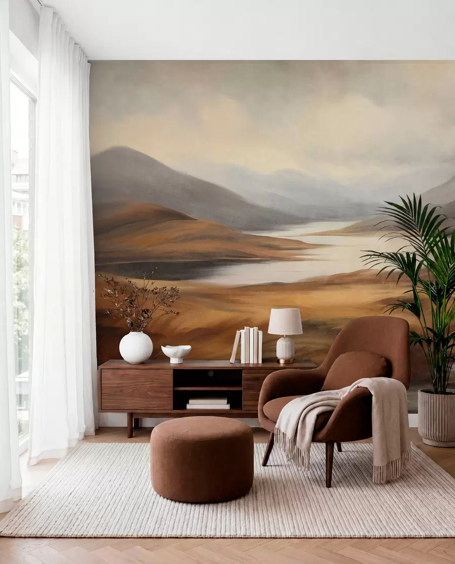 murales de pared Paisaje con relieve, un lago rodeado de colinas y montañas bajo un cielo nublado con hierba seca w09756
